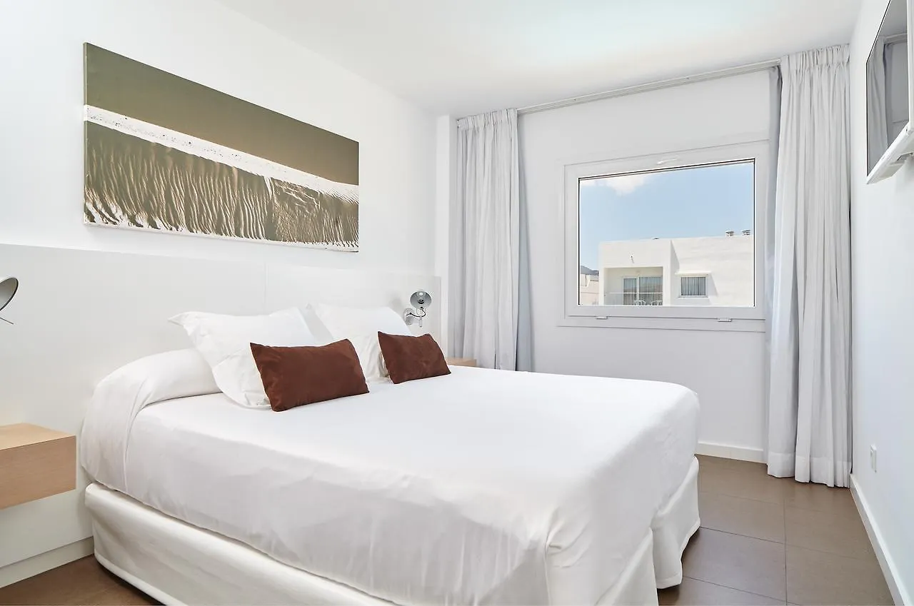 Ibiza Sun Apartments Playa d'en Bossa 4*,
